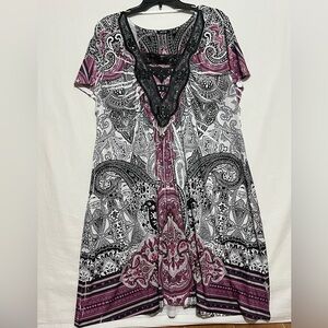 Apt. 9 Black and Purple Knee Length Short Sleeve Dress with Paisley Design